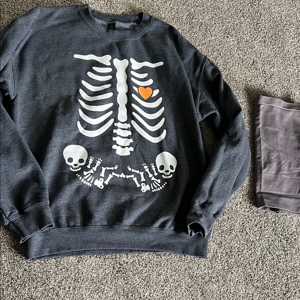 LIKE NEW Gildan fleece twins skeleton pregnancy announcement sweatshirt w/bonus!